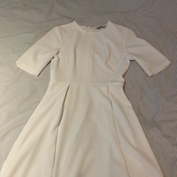 WHITE DRESS - Picture 3 of 3